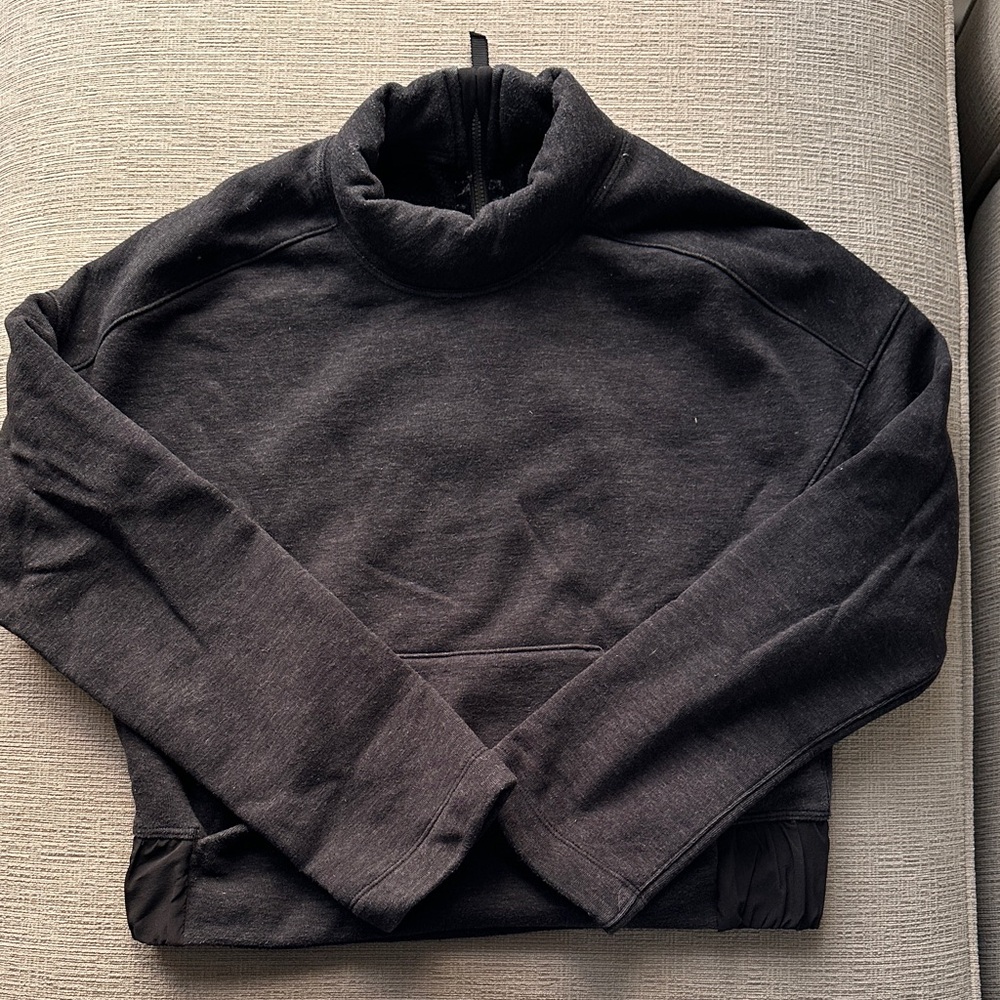 lululemon black cropped fleece sweatshirt size 4